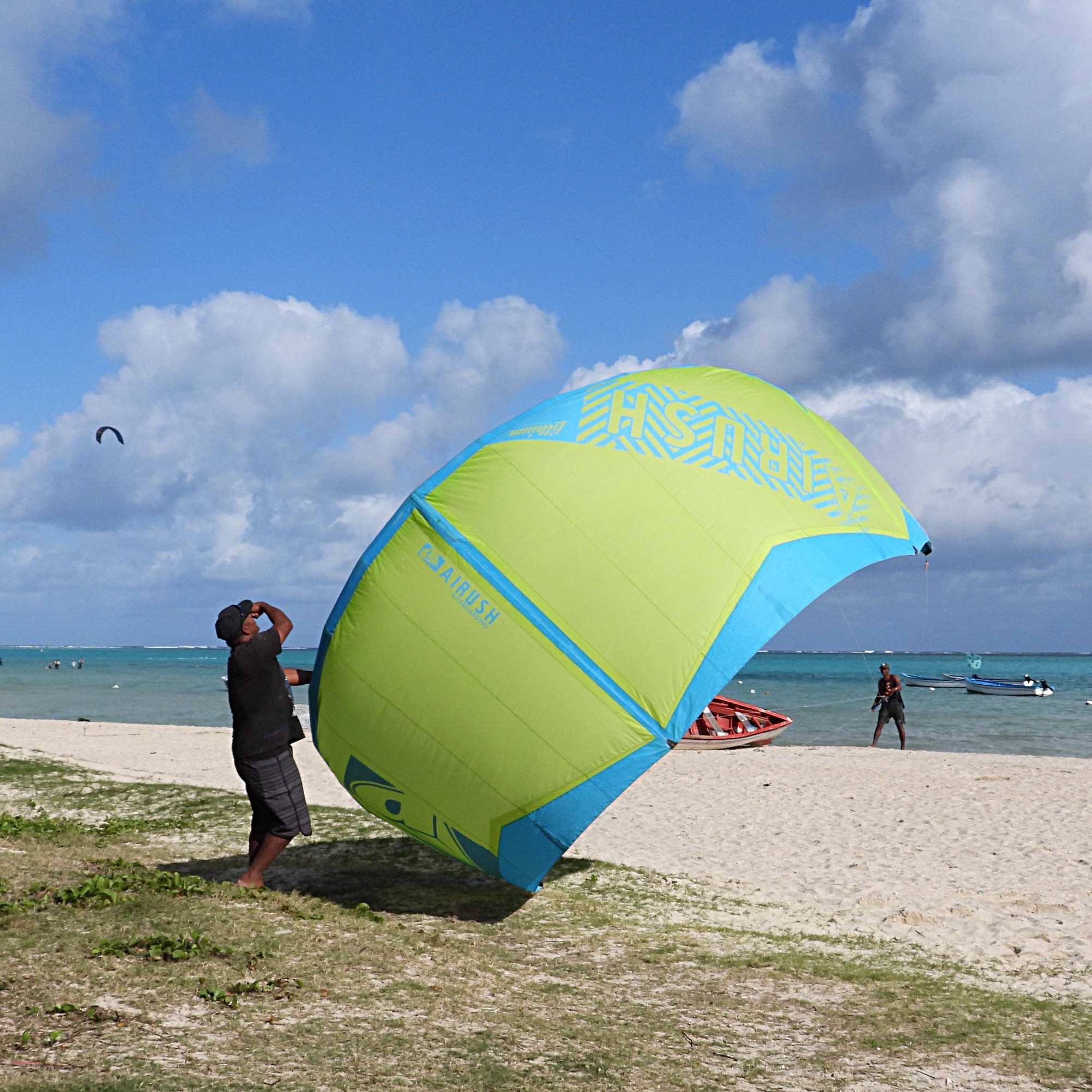 Décollage de la voile de Kitesurf