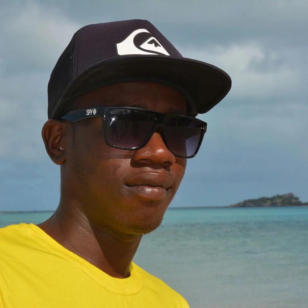 Moniteur kitesurf
