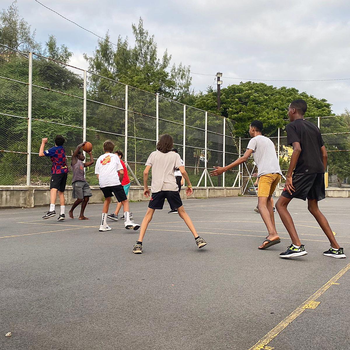 Partie de basquet